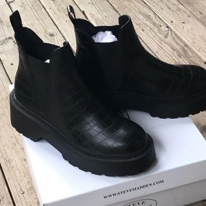 BRAND NEW! Steve Madden Shadow Black Crocodile